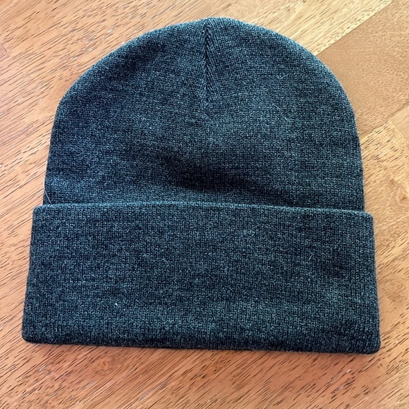 Carhartt hat - Picture 2 of 3